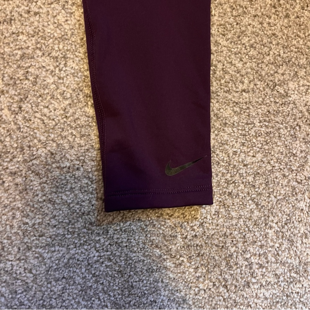 Nike Pro Combat Dri-Fit Plum‎ Leggings - Picture 4 of 6